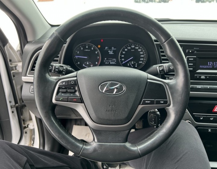 Авто с пробегом Hyundai Elantra, 2018
